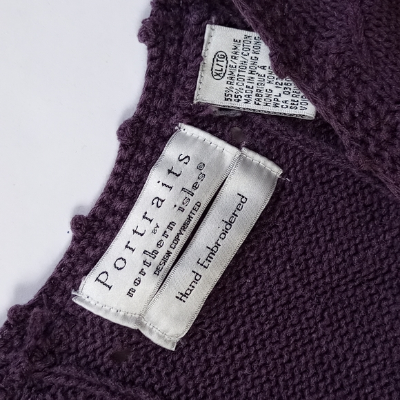 Vintage Women’s Hand Embroidered Floral Vest - Picture 6 of 7